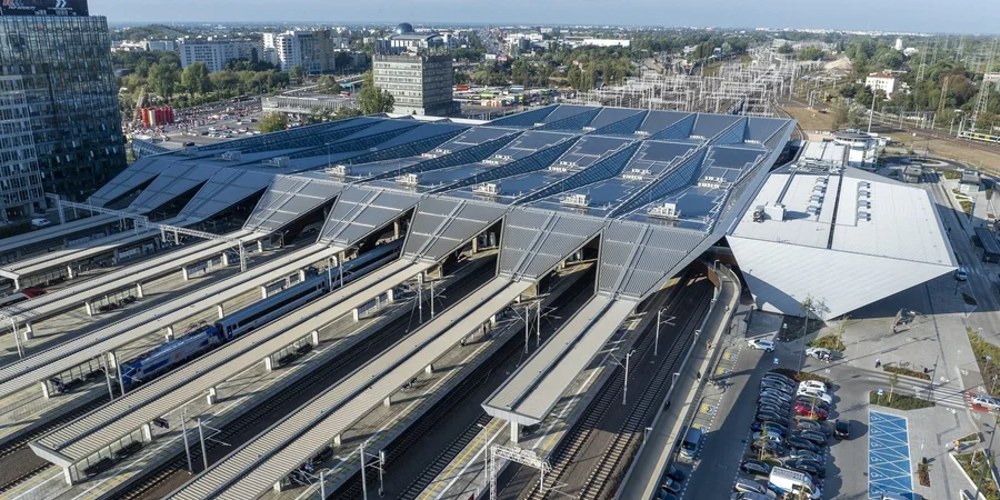 З 13 грудня 2026 року: новий щоденний поїзд Варшава — Київ на п’ять років