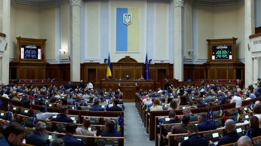 Зеленський і Рада: 20-те голосування за воєнний стан та мобілізацію