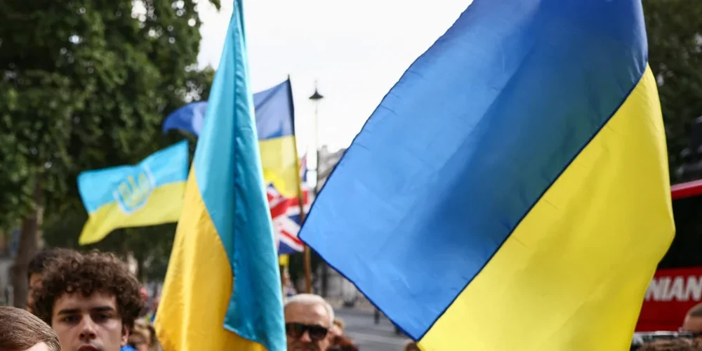 Зірваний прапор України у Вільнюсі: хронологія підтверджених фактів